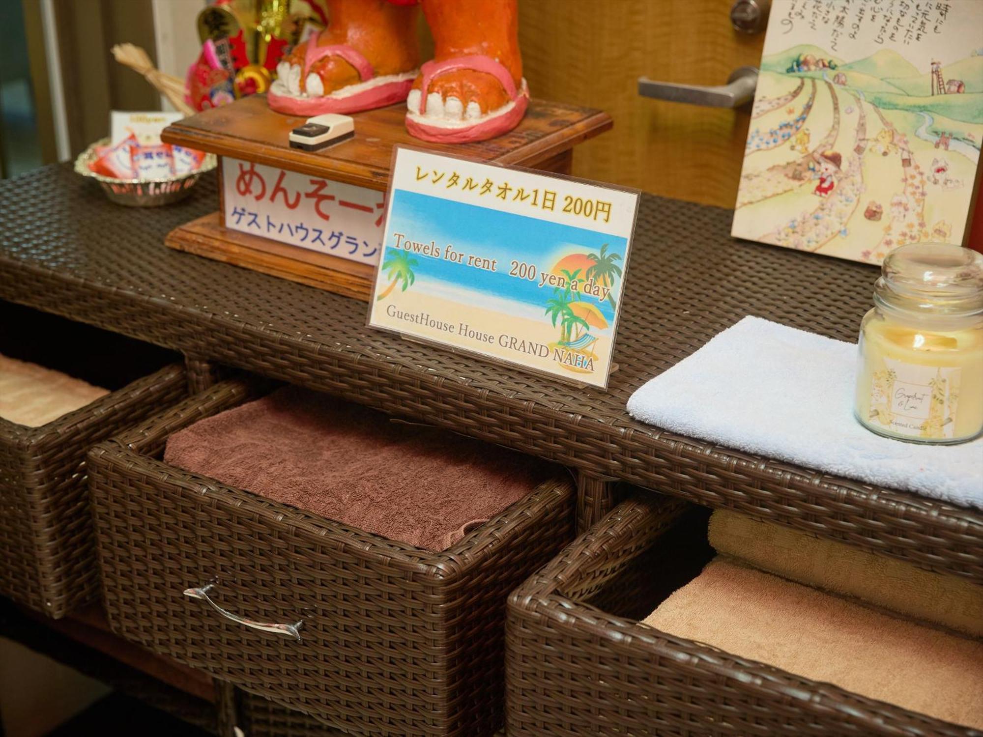 Okinawa Pensión Grand Naha Exterior foto
