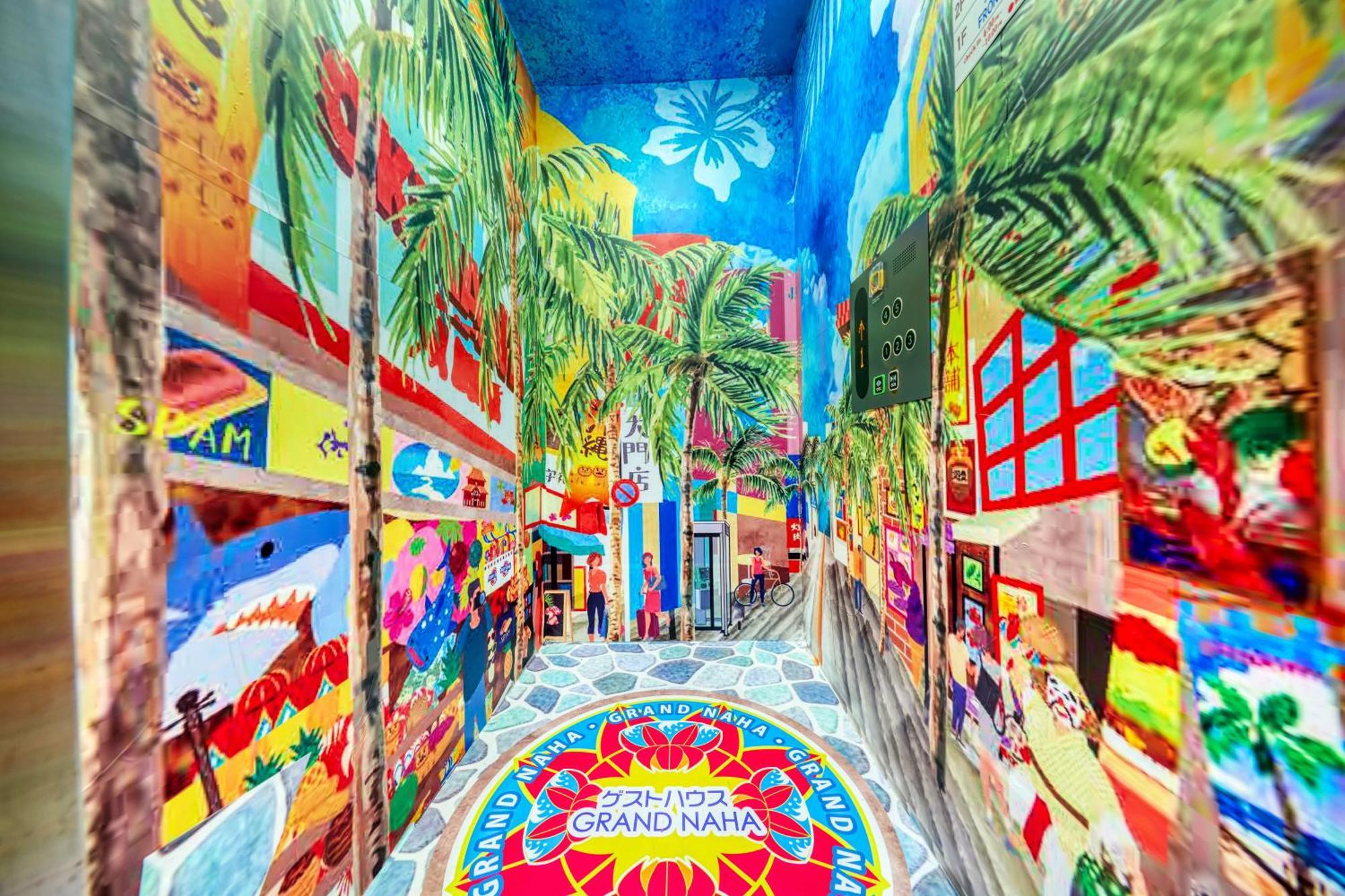 Okinawa Pensión Grand Naha Exterior foto